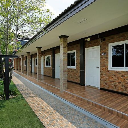 The Vega Resort Chonburi Exteriör bild